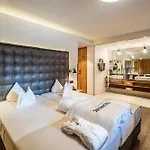 Dolomiten Residenz - Hotel 4*