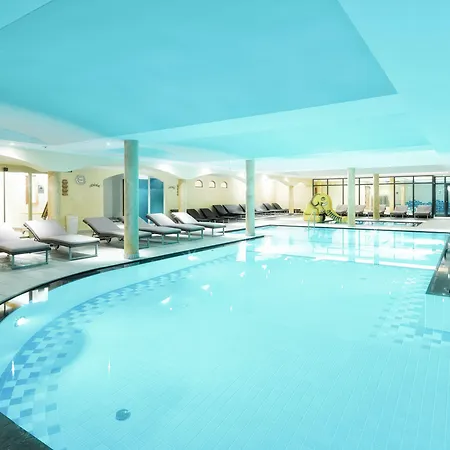 Dolomiten Residenz - ホテル 4*