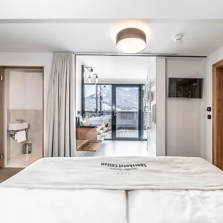 Dolomiten Residenz - מלון