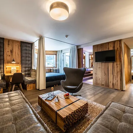 מלון Dolomiten Residenz - 4*