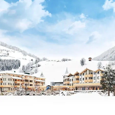 Dolomiten Residenz - 4*